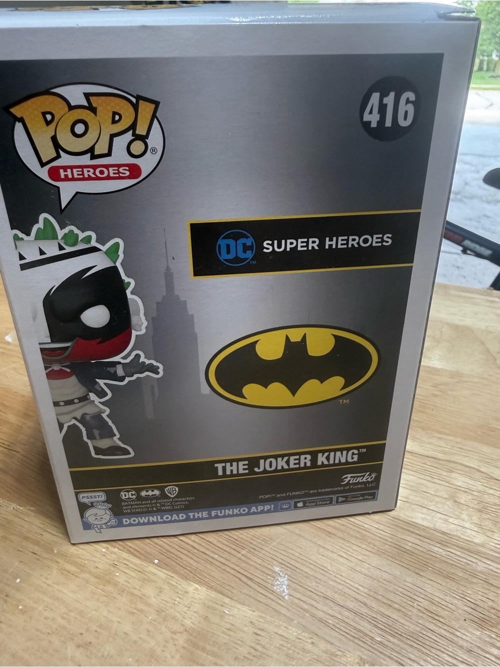 Funko The Joker King Pop! Heroes Vinyl Figure - Black, White, Red, Yellow - Picture 2 of 5